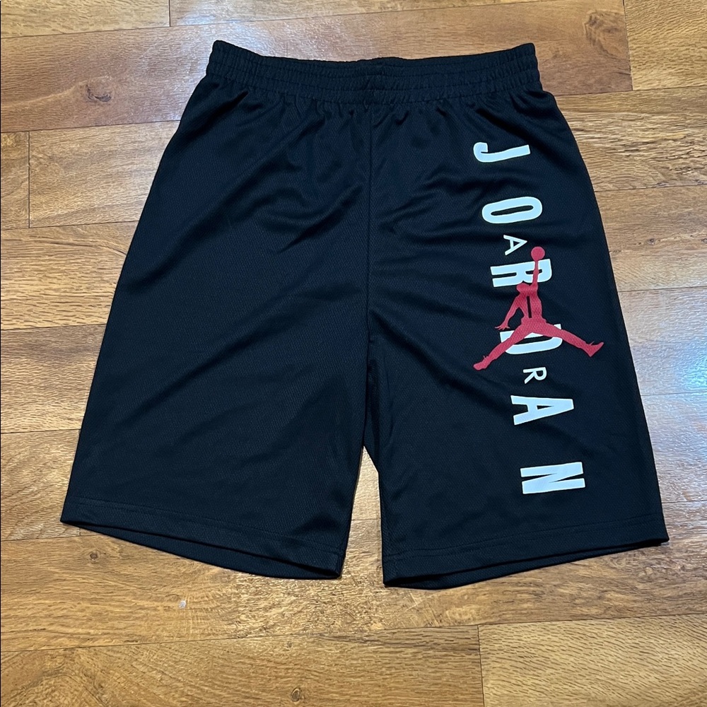 Jordan Boy’s Black basketball Shorts